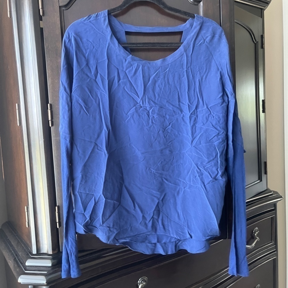 NWT Chaser L/S Oversized V Back Silk Basics, Sapphire, Medium